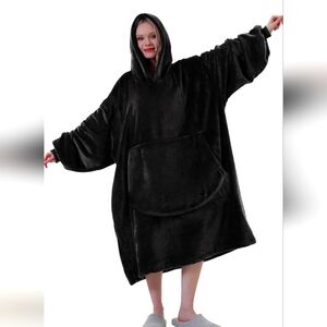Easy-Going Blanket Hoodie Dark Gray